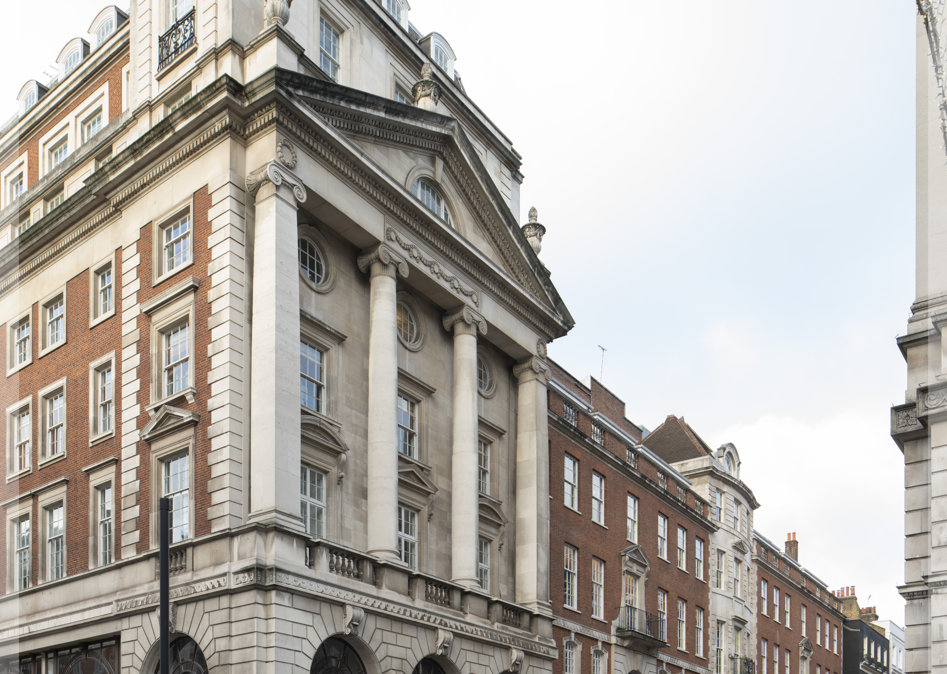 Photo of Nuffield House front